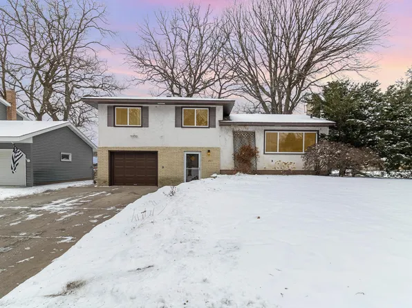2873 2nd St N, North Saint Paul, MN 55109