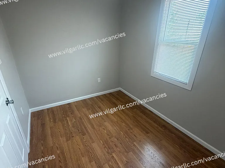 3917 Pulaski St — Photo 13