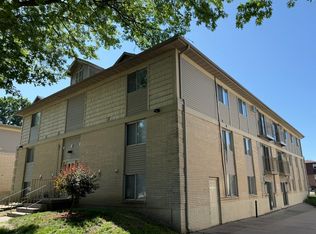923 E College St #9, Iowa City, IA 52240