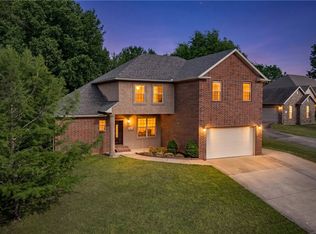 3088 N Dorchester Dr, Fayetteville, AR 72703