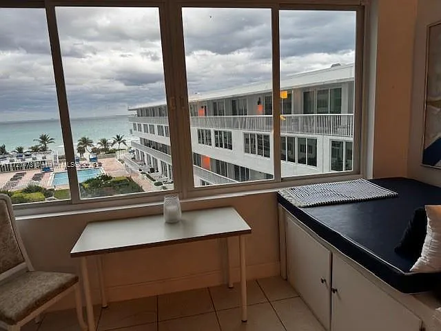 5401 Collins Ave #430 — Photo 32