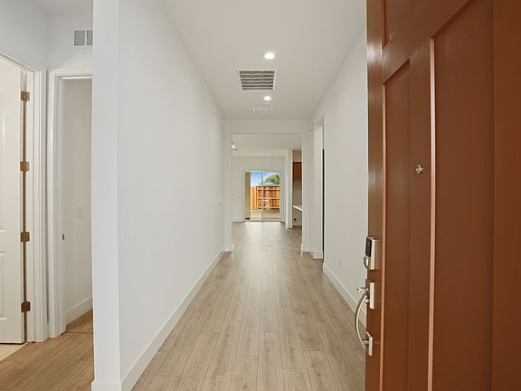 4th image of 2288 Paramount Ln