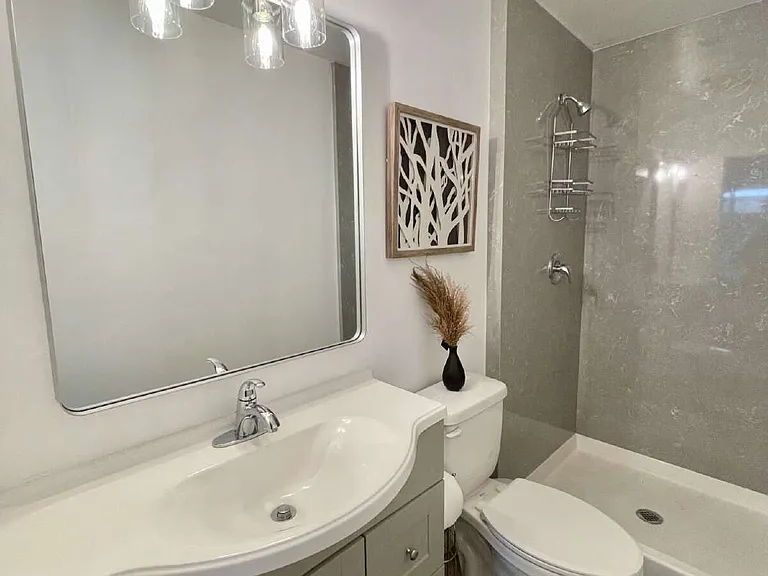 4091 Greenwood Rd #3 — Photo 3