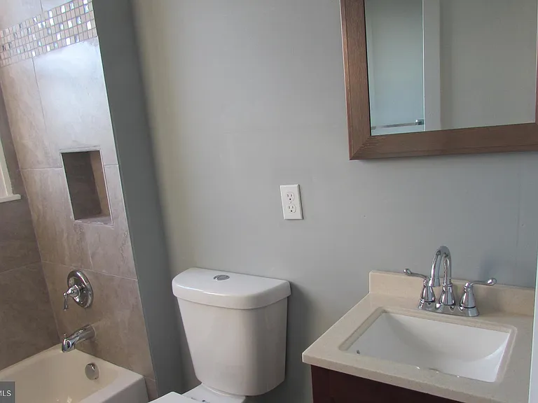 2735 Chesterfield Ave — Photo 15