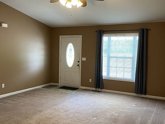 3rd image of 914 Water St