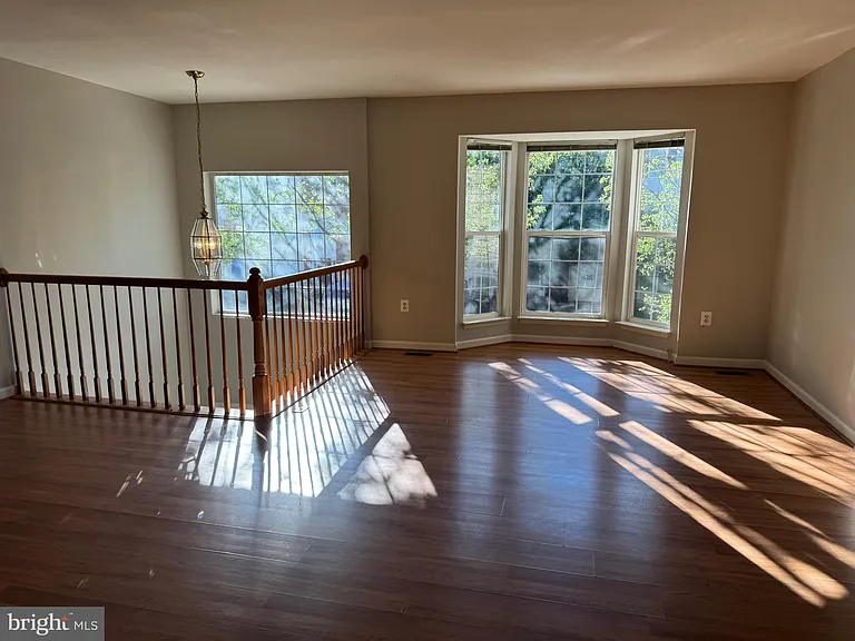 11105 Doubleday Ln — Photo 14