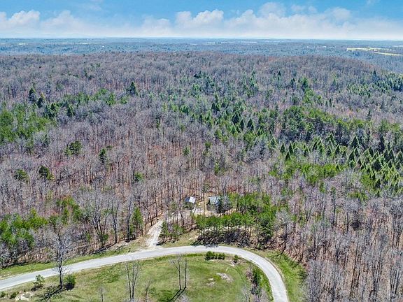 5th image of 813 Bluebird Ridge Rd