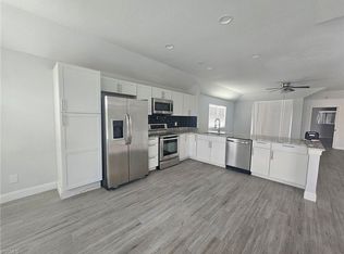1324 SE 6th Ave, Cape Coral, FL 33990