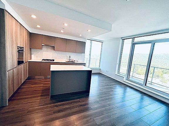 2nd image of 3833 Evergreen Pl #2510