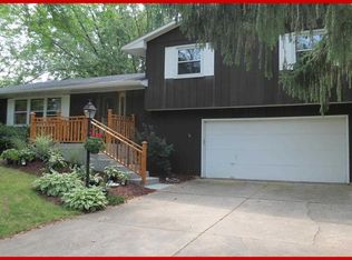5301 Spicebush Ln, Madison, WI 53714