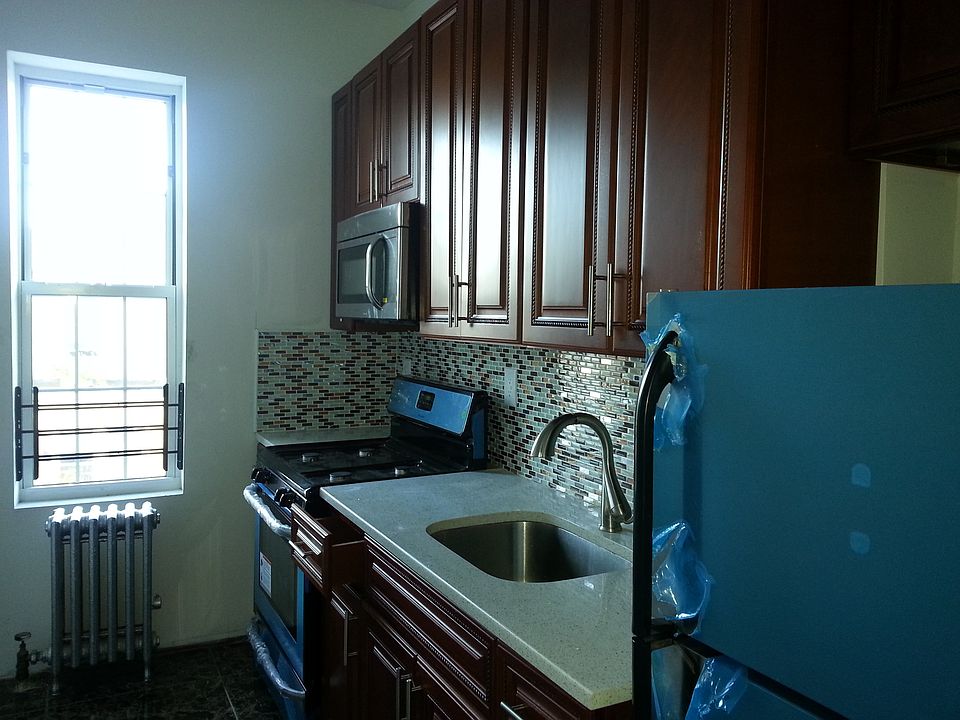 1st image of 10451 89th Ave