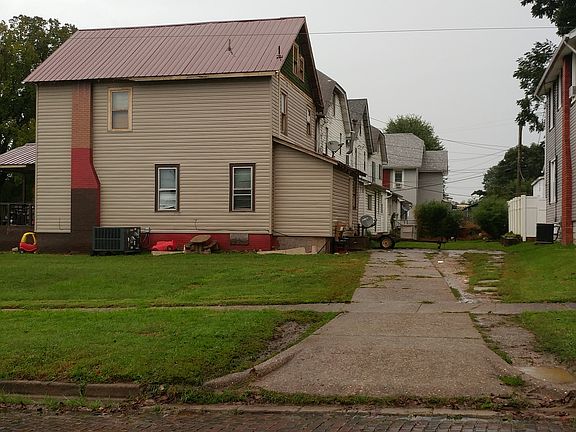 Side view of the house/parking