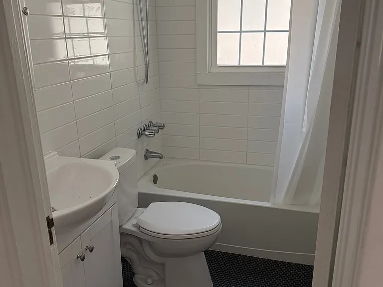2241 Park Rd #1 — Photo 7