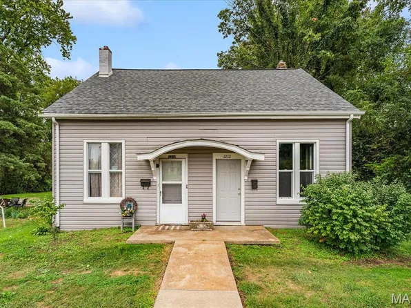 1214 Lebanon Ave, Belleville, IL 62221