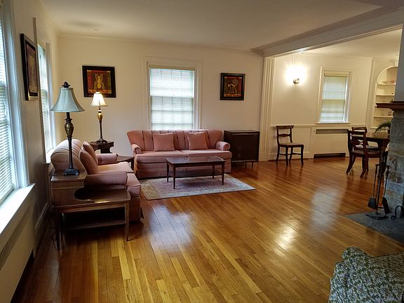 4th image of 151 Kready Ave
