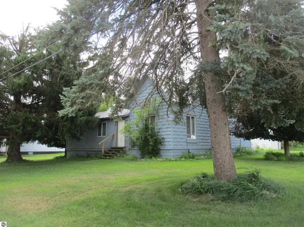 523 Union St, Saint Louis, MI 48880