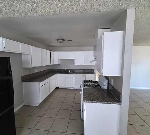 2nd image of 2293 Exeter Dr APT B
