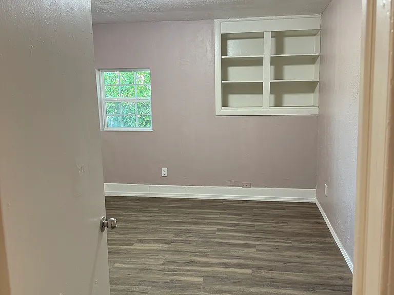 3005 NW 27th St — Photo 5
