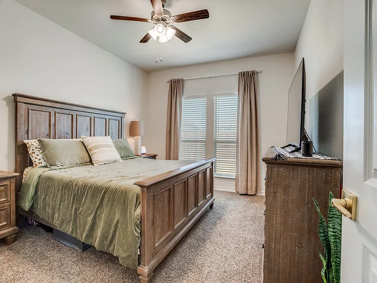 729 Jessica Lynn Ln — Photo 15