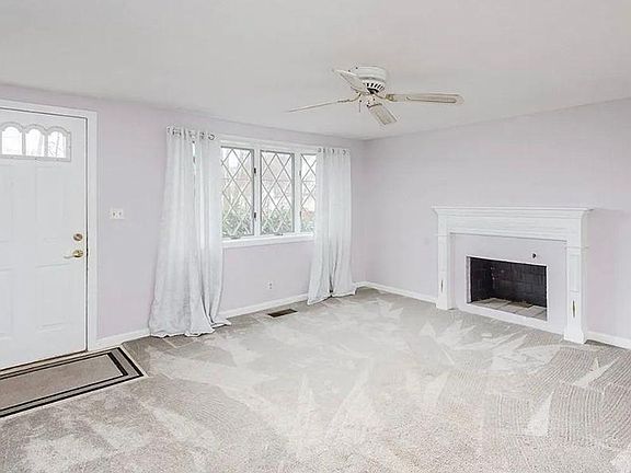 2nd image of 16 Holly Dr