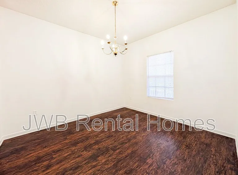8450 Jasper Ave — Photo 4