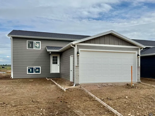 4026 McIntosh Ln, Rapid City, SD 57703