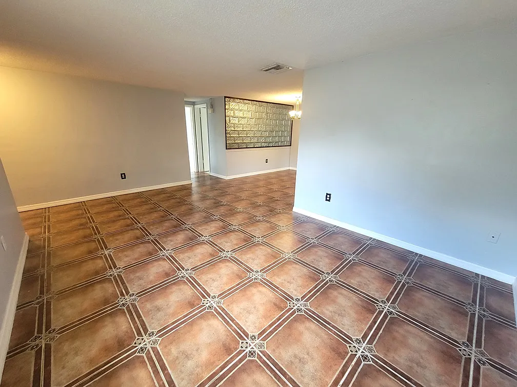 2 bed, 1200 sqft, $1,495 — Photo 4