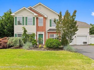 12 Bettys Ln, Brick, NJ 08723