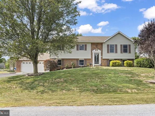 262 Pattison Dr, Shippensburg, PA 17257