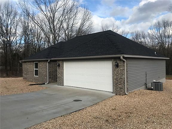 2nd image of 93 Kinloch Dr