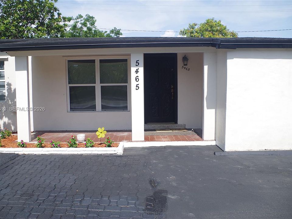 1st image of 5465 N Andrews Ave
