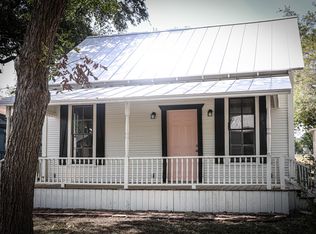 2074 Michigan St, New Braunfels, TX 78130