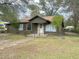 1307 Atkinson Dr, Lufkin, TX 75901
