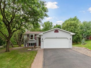 864 Cornwallis Ct, Eagan, MN 55123