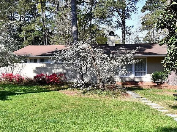 1113 Dogwood Ln, Raleigh, NC 27607