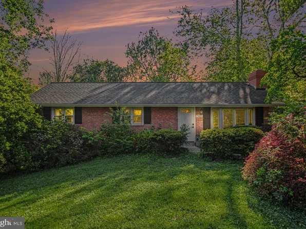 7409 Lake Dr, Manassas, VA 20111