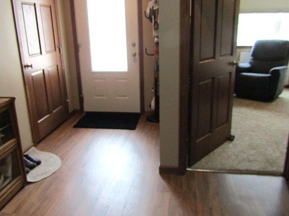 4th image of 239 Mooney Cir