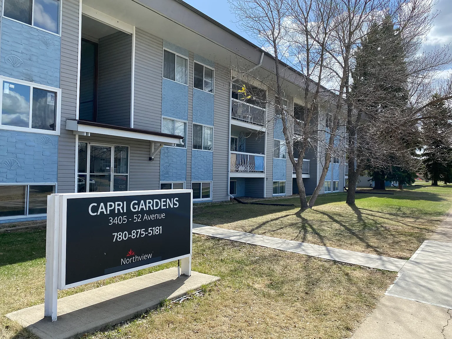 Capri Gardens — Photo 1