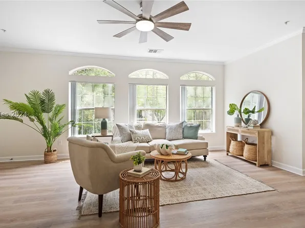 4 Indigo Run Dr APT 1410, Hilton Head Island, SC 29926