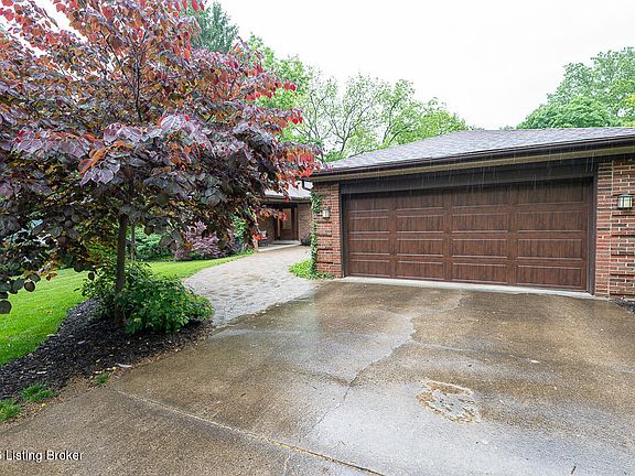 4th image of 2401 Tavener Dr