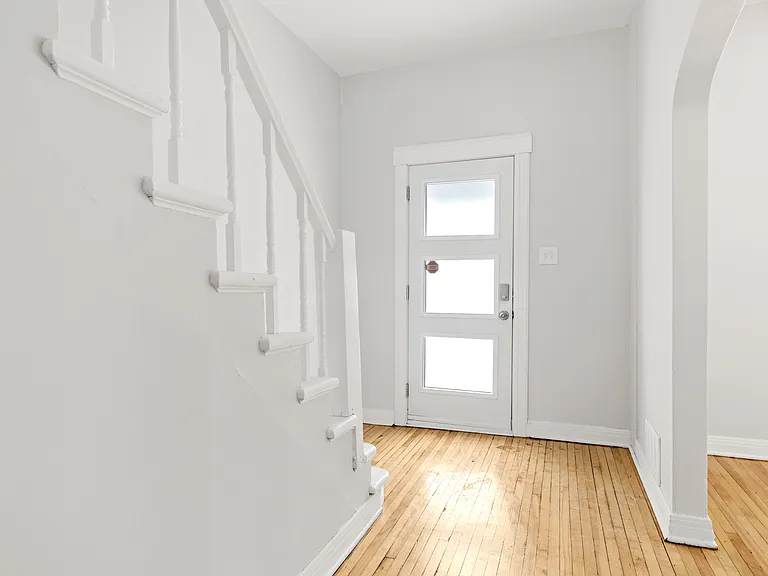 481 Besserer St #1 — Photo 3
