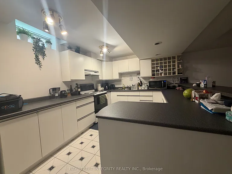 5110 Nishga Ct — Photo 6