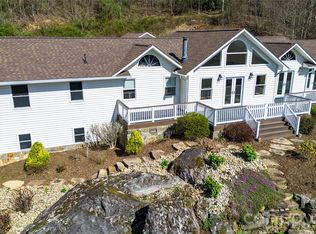 770 Discovery Pl, Sylva, NC 28779