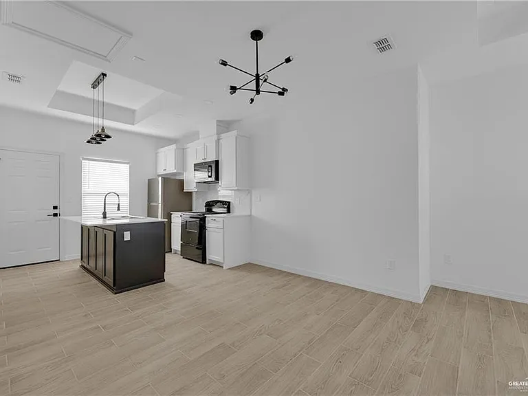 5613 Notre Dame Ave #3 — Photo 7