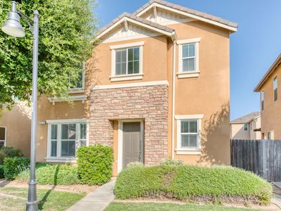 5516 N Sebastian Ln, Fresno, CA, 93722