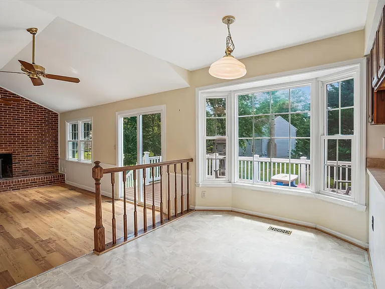 3307 Flintwood Ct — Photo 18