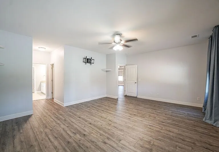 425 Wicklow Dr — Photo 14