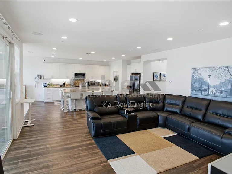 17952 Spire Ct — Photo 3