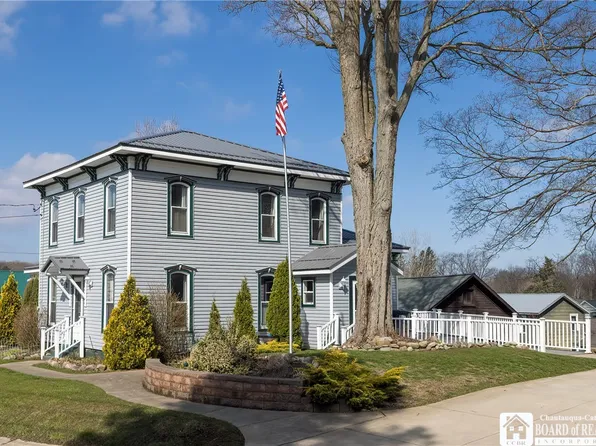 10352 Main St, Findley Lake, NY 14736