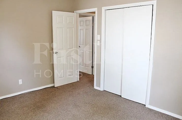 4455 Stuart Dr — Photo 13